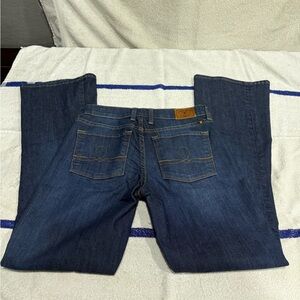 Womens Lucky Brand jeans- used